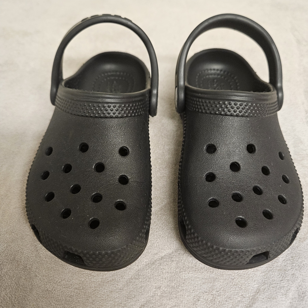 CROCS Kids Black Classic Clogs Water Shoes